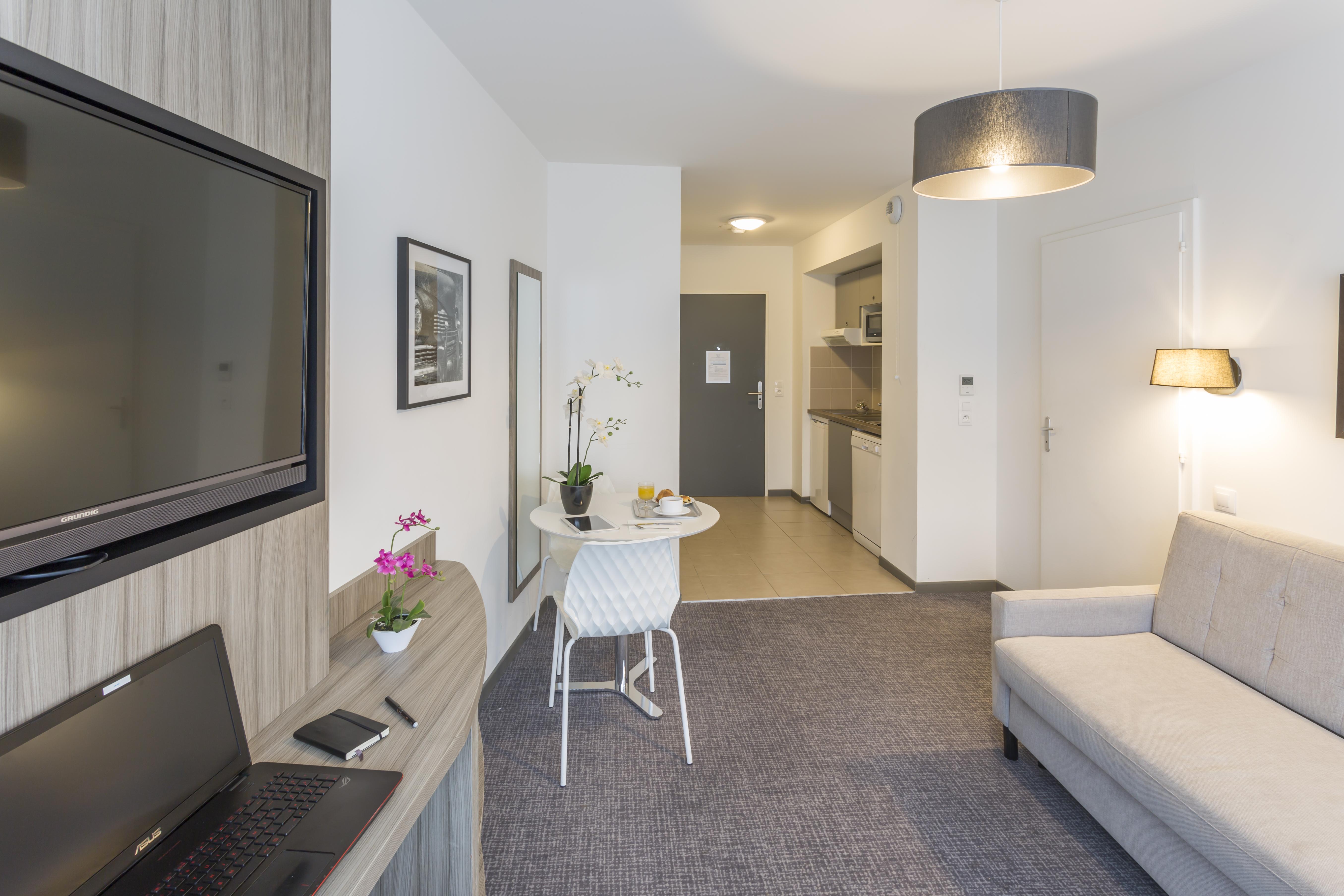 Nemea Elypseo Port 3* Straßburg