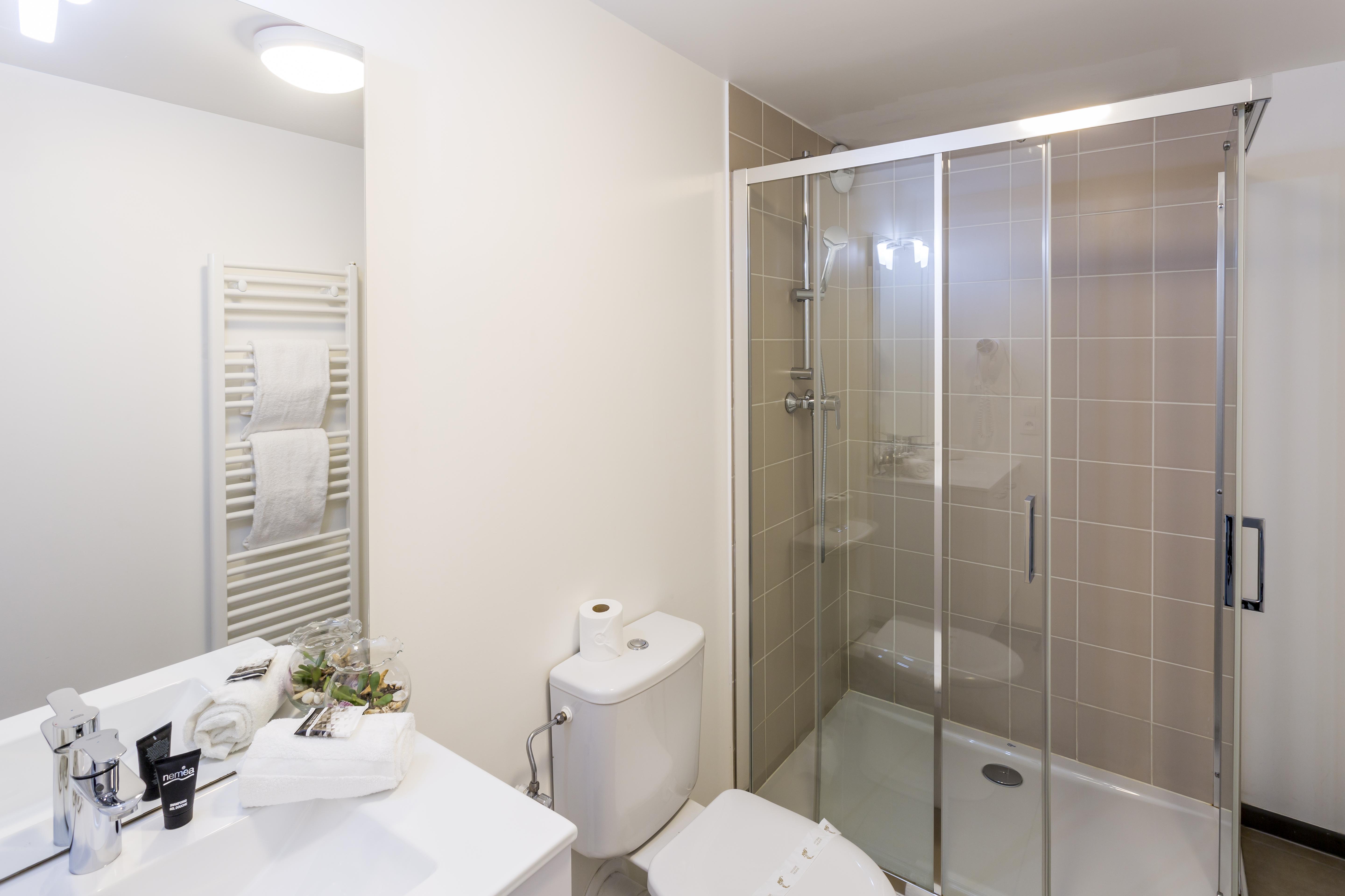 Nemea Elypseo Port 3*
