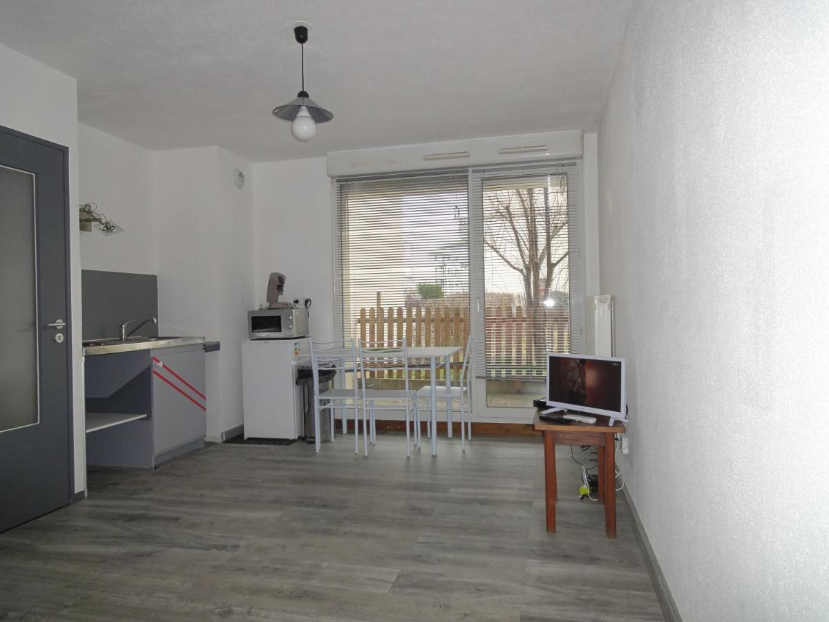 Apartment Type 1 Piece Proche Zenith Straßburg