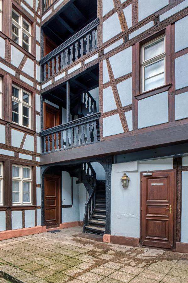 Appartement Petite France-cathedrale, Duplex 100m2- 3 *