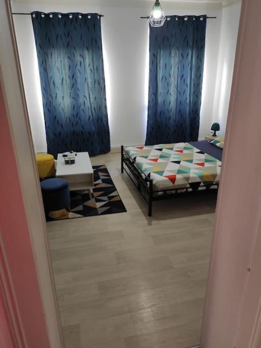 Gare Apartment *