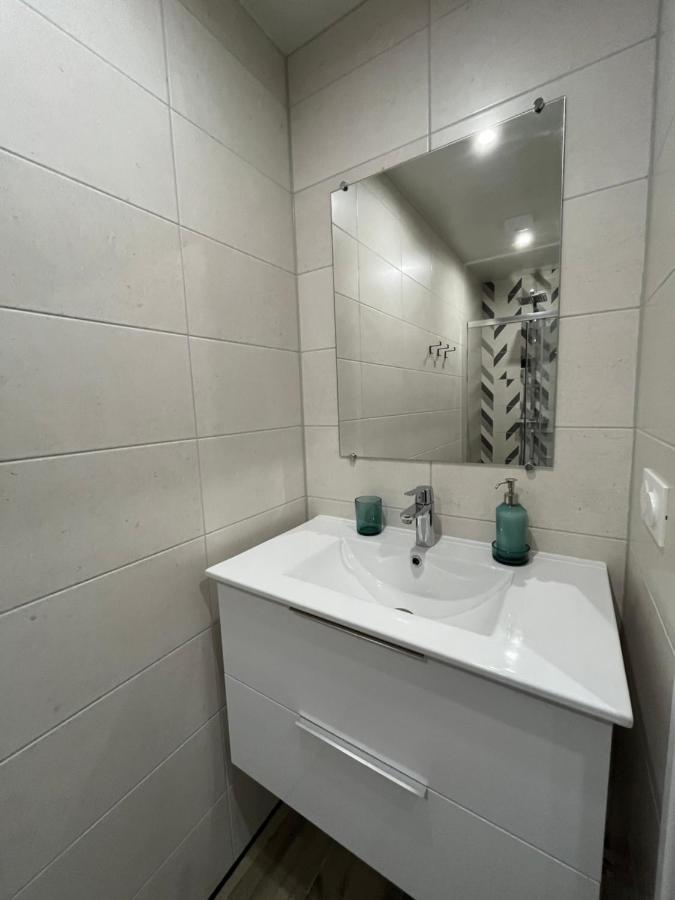 Apartment 6 Personnes Proche Centre & Parking