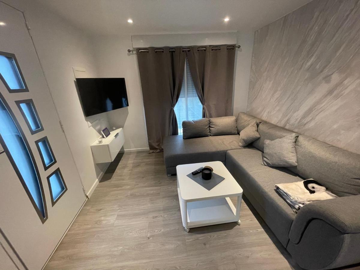 Maisonnette Avec Terrasse
