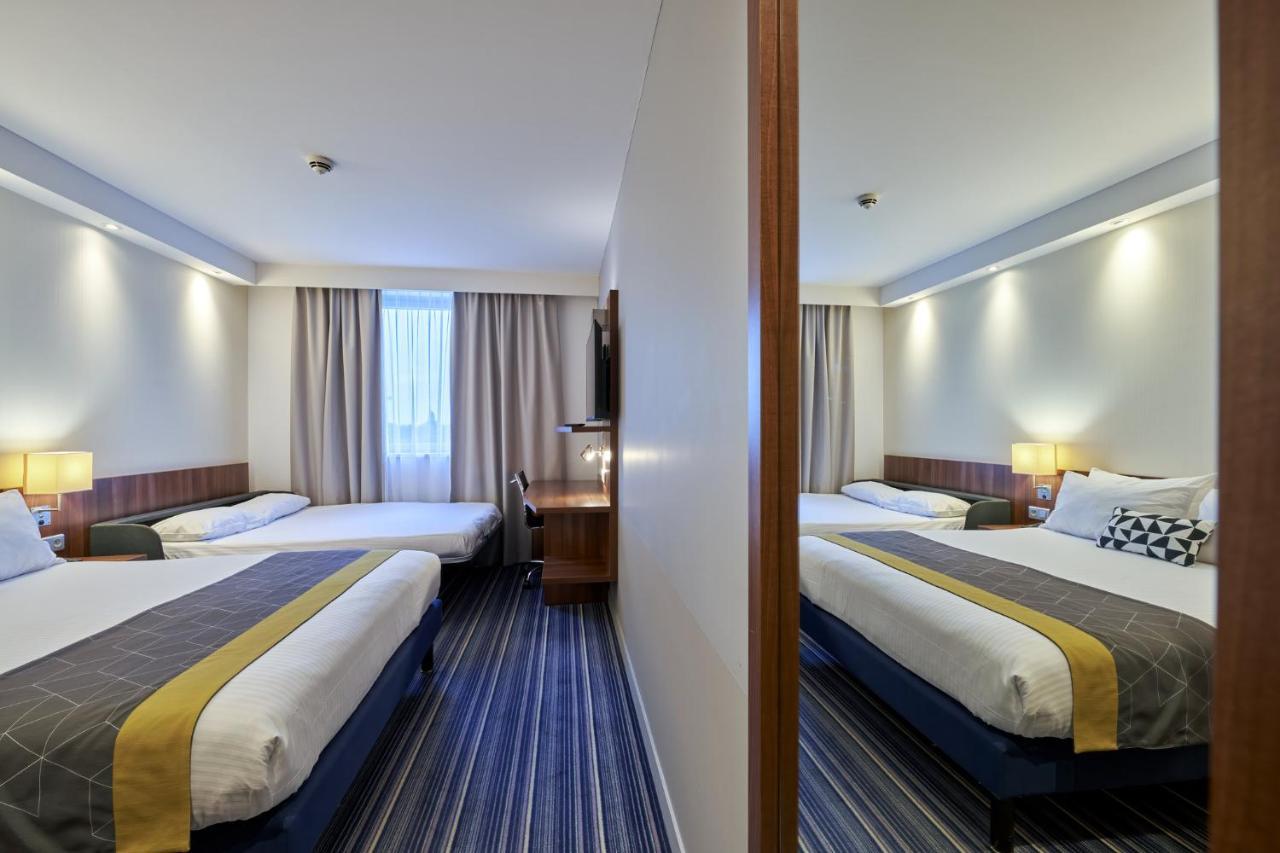 Express Centre By Ihg Hotel 3*