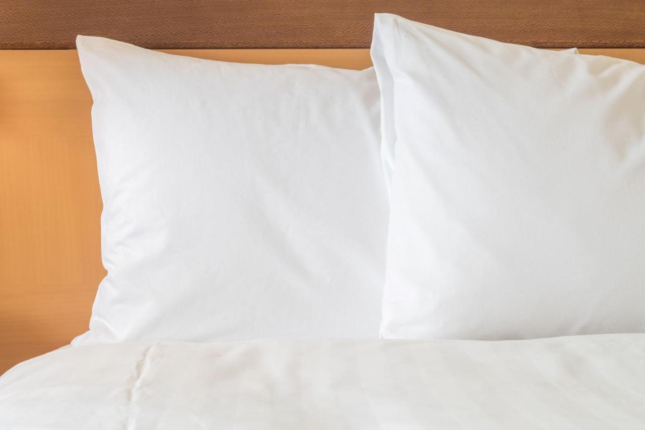 Express Centre By Ihg Hotel 3*