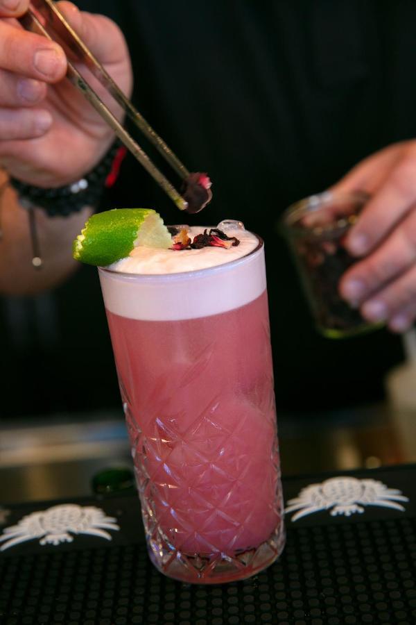 Aloft Etoile Hotel 4*