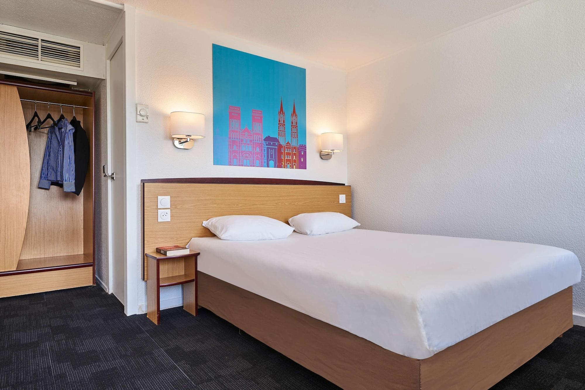 Hotel Kyriad Direct Ouest - Zénith 2*