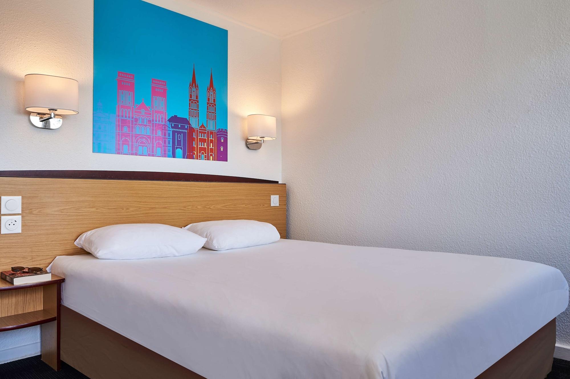 Kyriad Direct Ouest - Zénith 2*