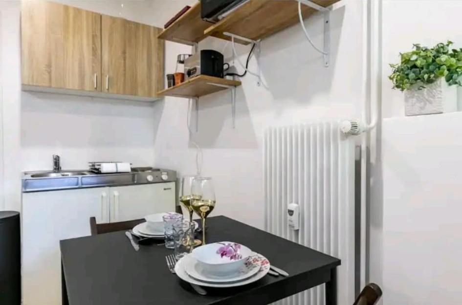 Parc De L'orangerie, Studio Apartment *