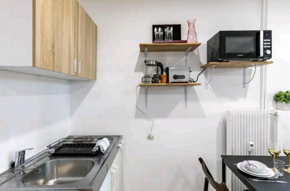 Parc De L'orangerie, Studio Apartment