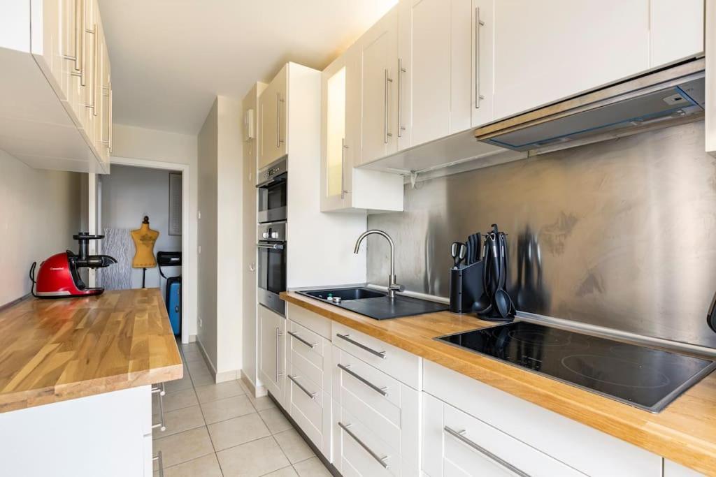 Apartment Climatise 3 Etoiles T3 Chic A Avec Billard Et Terrasse Straßburg