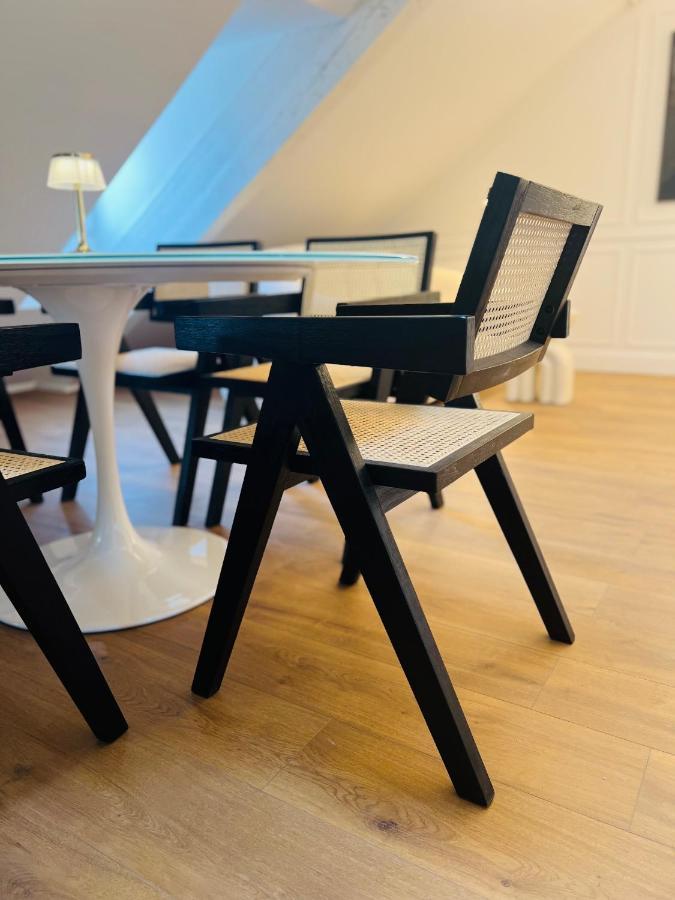 Chez Sandrine, Mon Elegant + Parking Appartement *