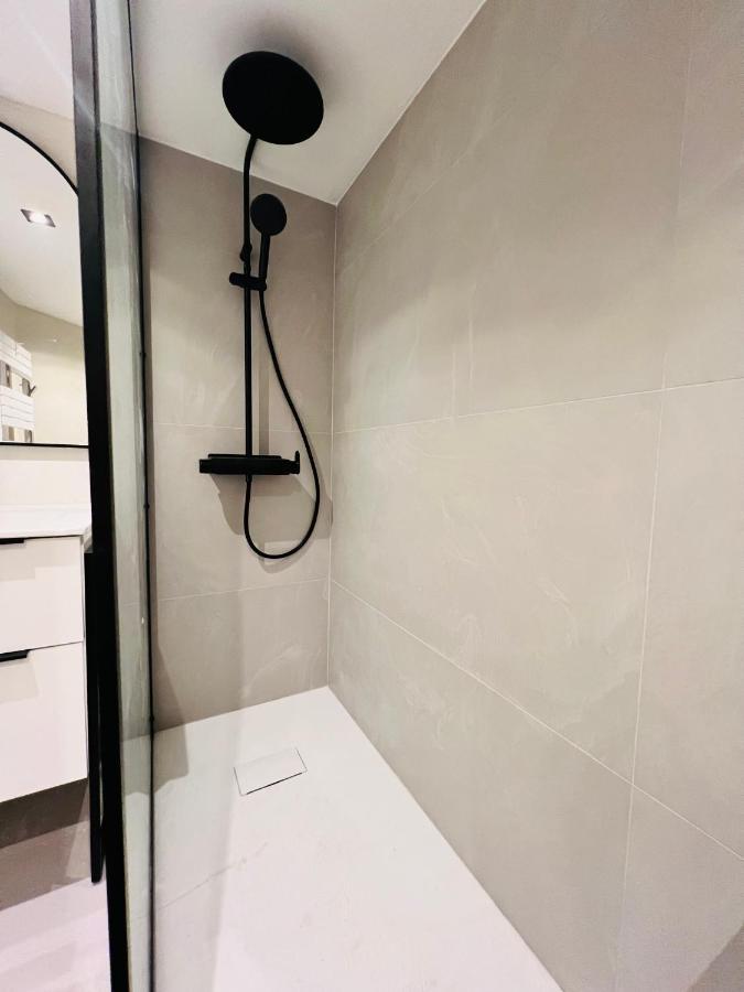 Chez Sandrine, Mon Elegant + Parking Appartement *