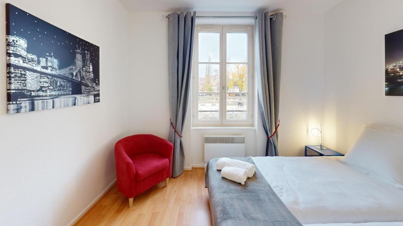 Au Bord De L'eau Apartment