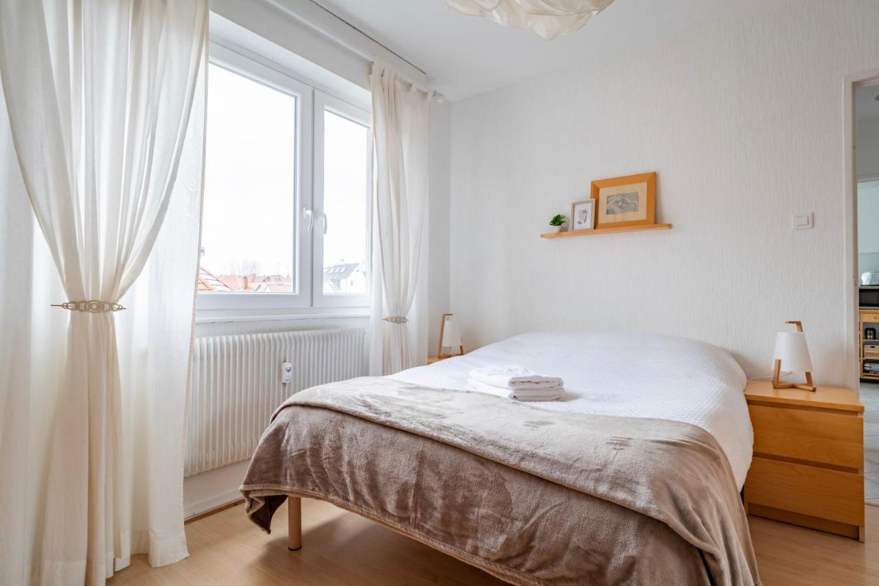 Le Nid - 20min Marche Noel, Tram A 2 Pas, Balcon Apartment