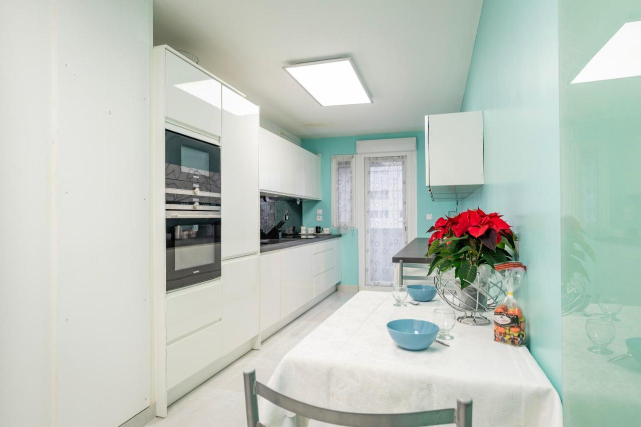 Chez Lea - Famille, Parking, Balneo - 15min Centre