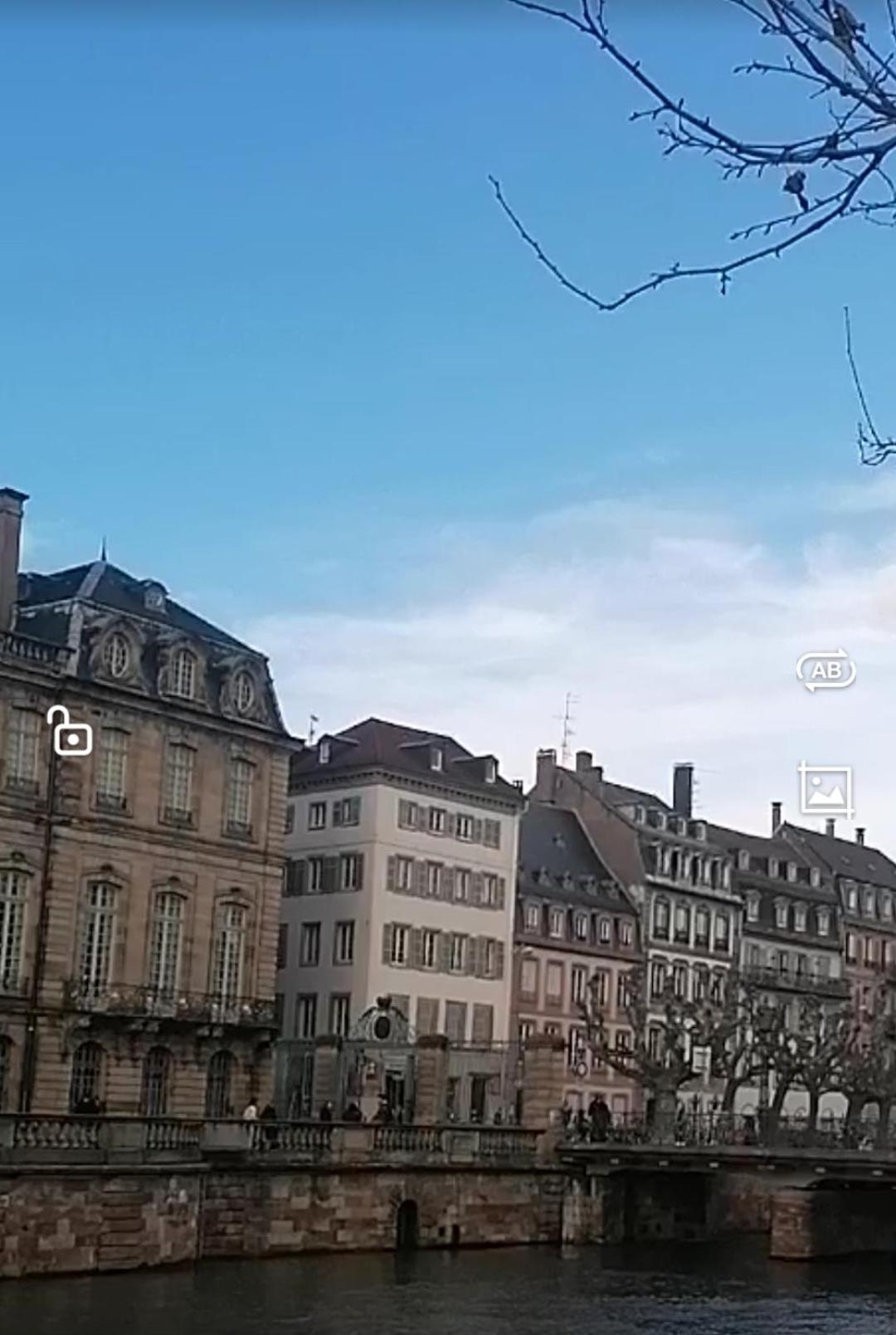 Apartment A La Tour Des Rohan