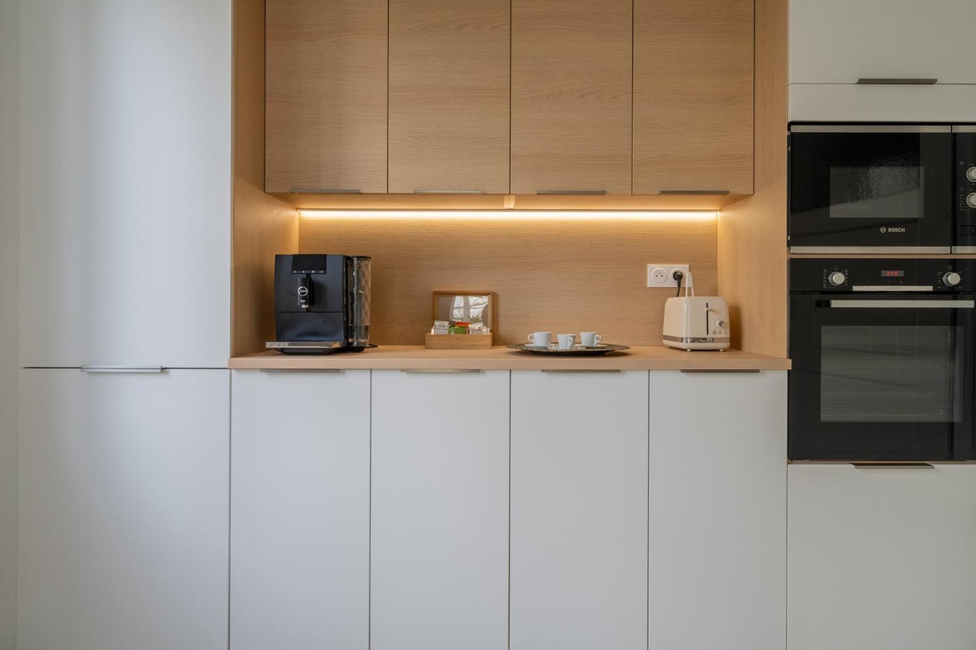 Le Cocon D'Emma, Appartement Bourgeois Avec Terrasse, Et Parking Gratuit Dans Maison De Maitre *