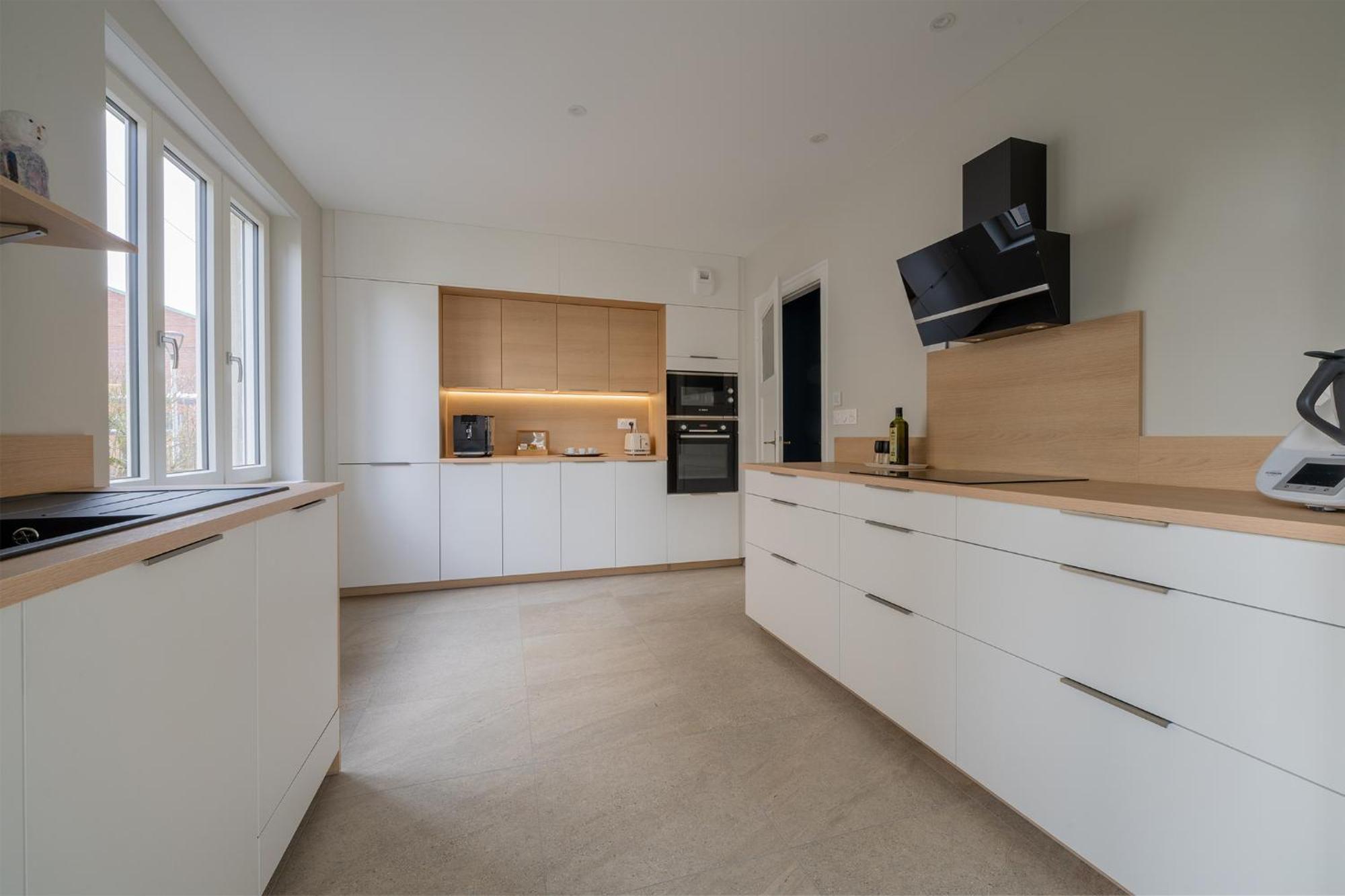 Apartment Le Cocon D'Emma, Appartement Bourgeois Avec Terrasse, Et Parking Gratuit Dans Maison De Maitre