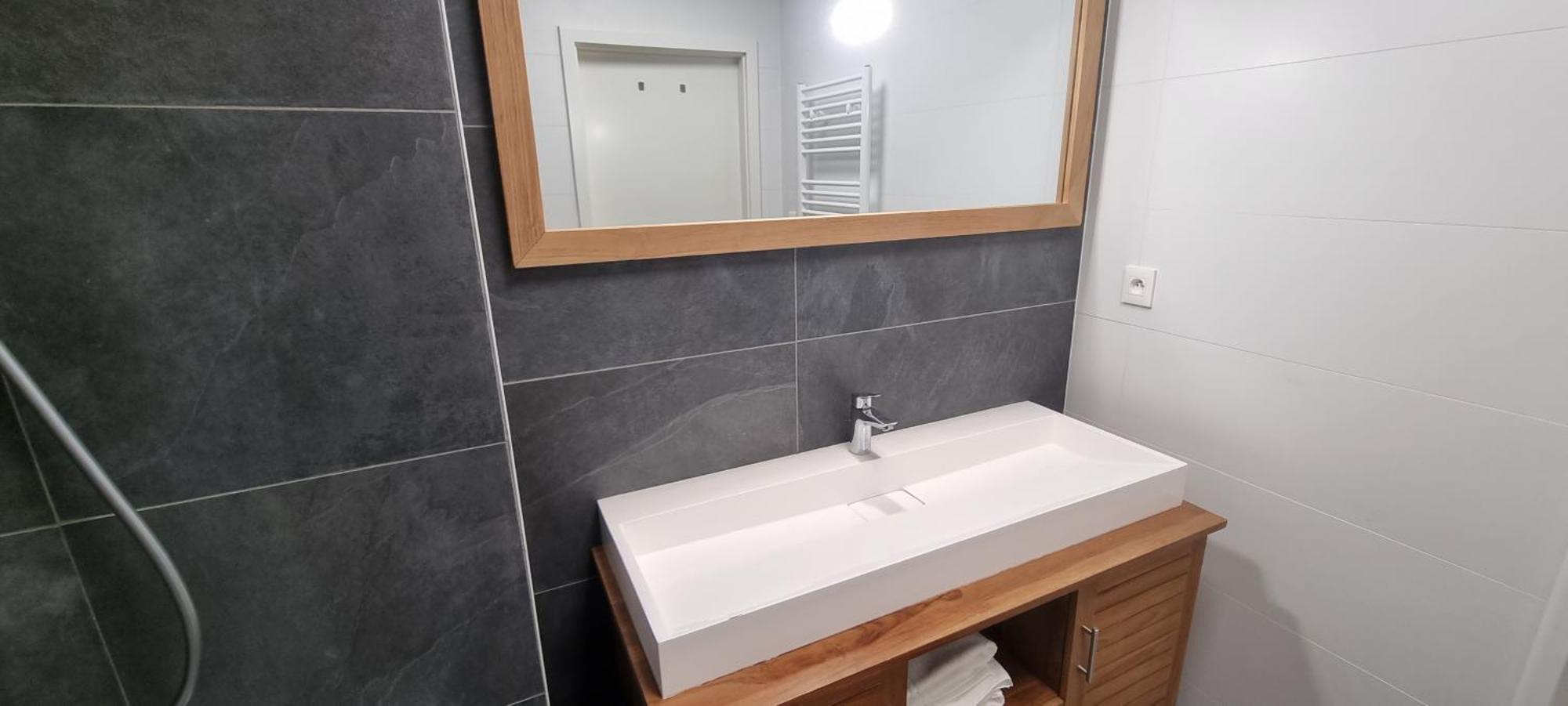 Bel Appartement Contemporain Avec Terrasse Climatisation Et Parking Payant En Option Apartment Straßburg