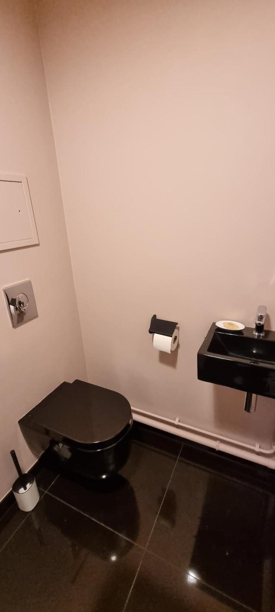 Bel Appartement Contemporain Avec Terrasse Climatisation Et Parking Payant En Option Straßburg