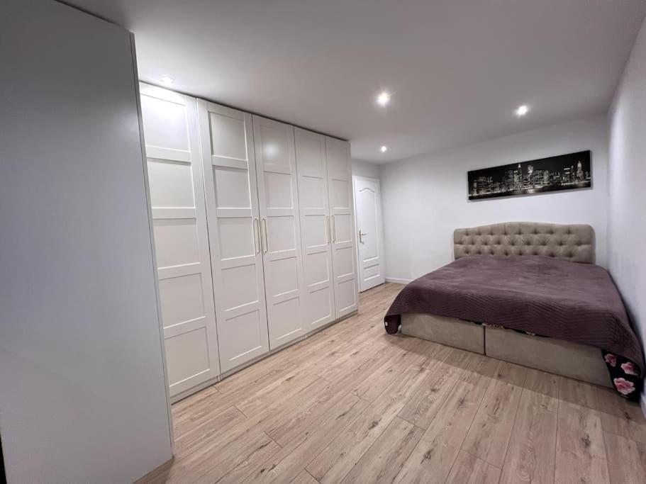 Appartement Logement-proche Strasbourg-rez De Jardin-centre *
