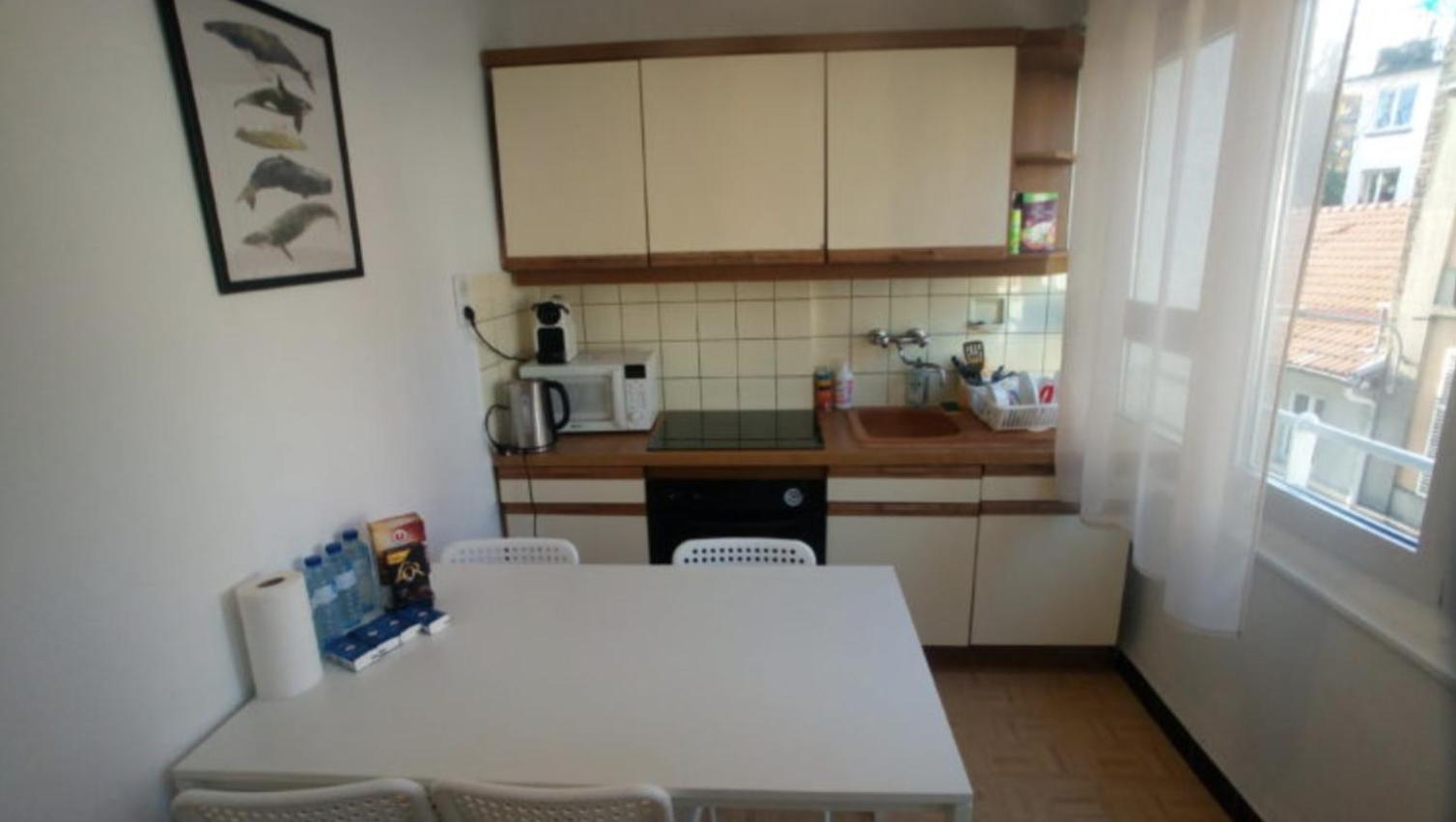 Gare Avec Parking Appartement *