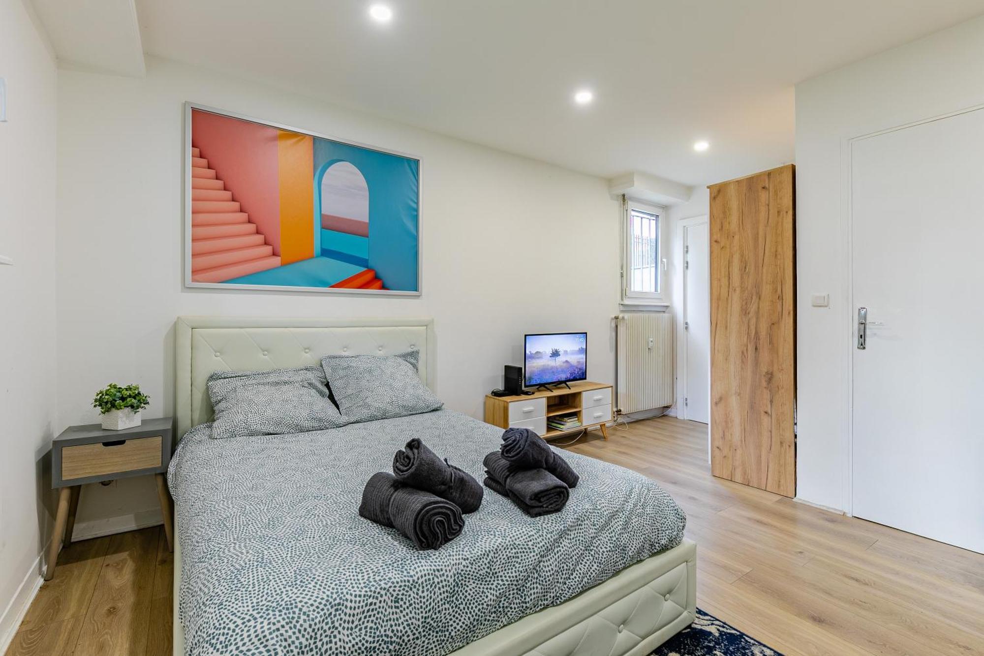 Chaleureux Studio, Orangerie Apartment *