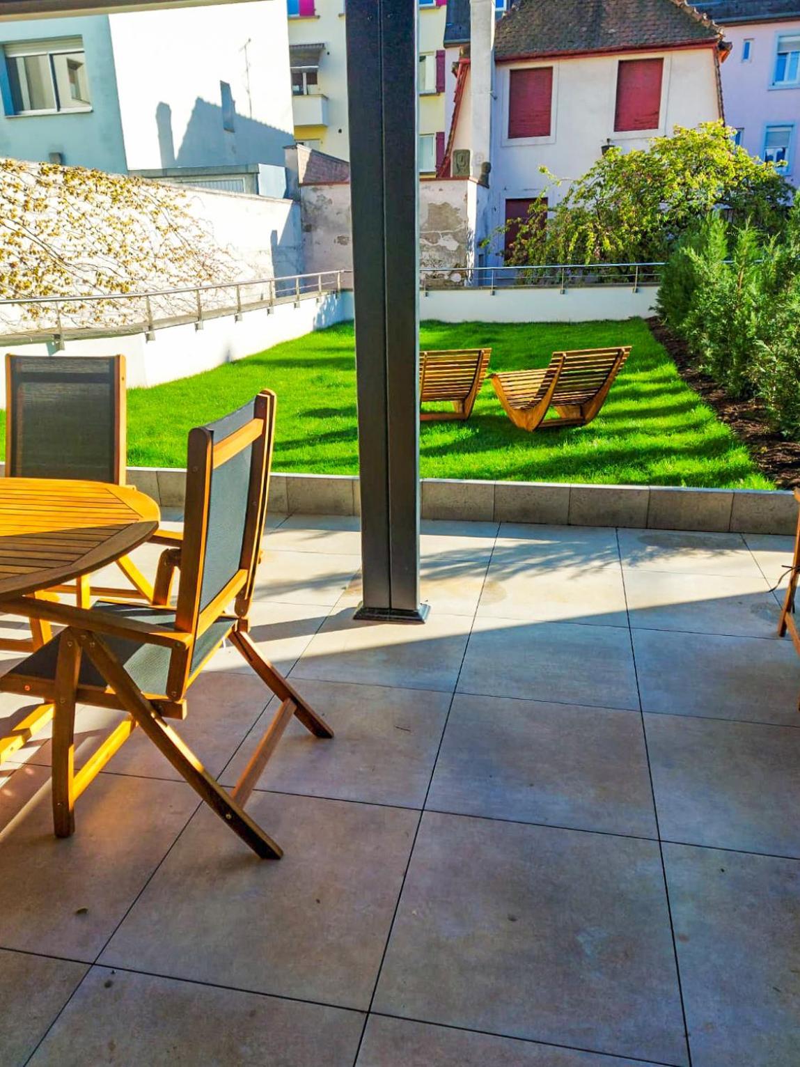 Cosy Jardin Et Terrasse Apartment *