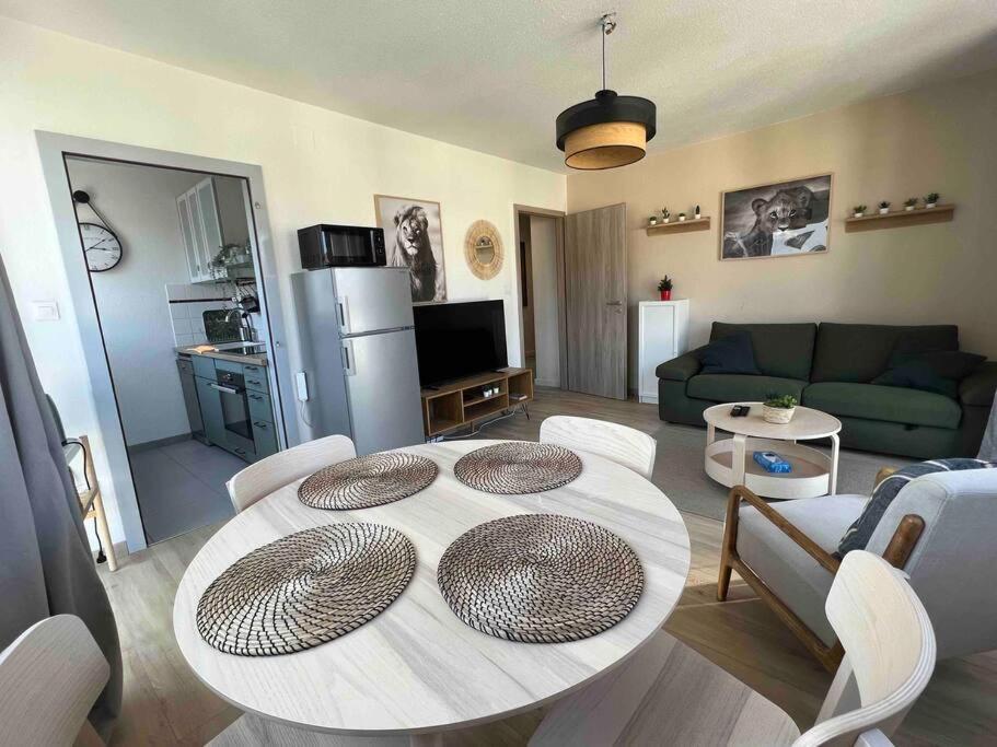 Adorable Neudorf Parking Sous Sol Apartment *