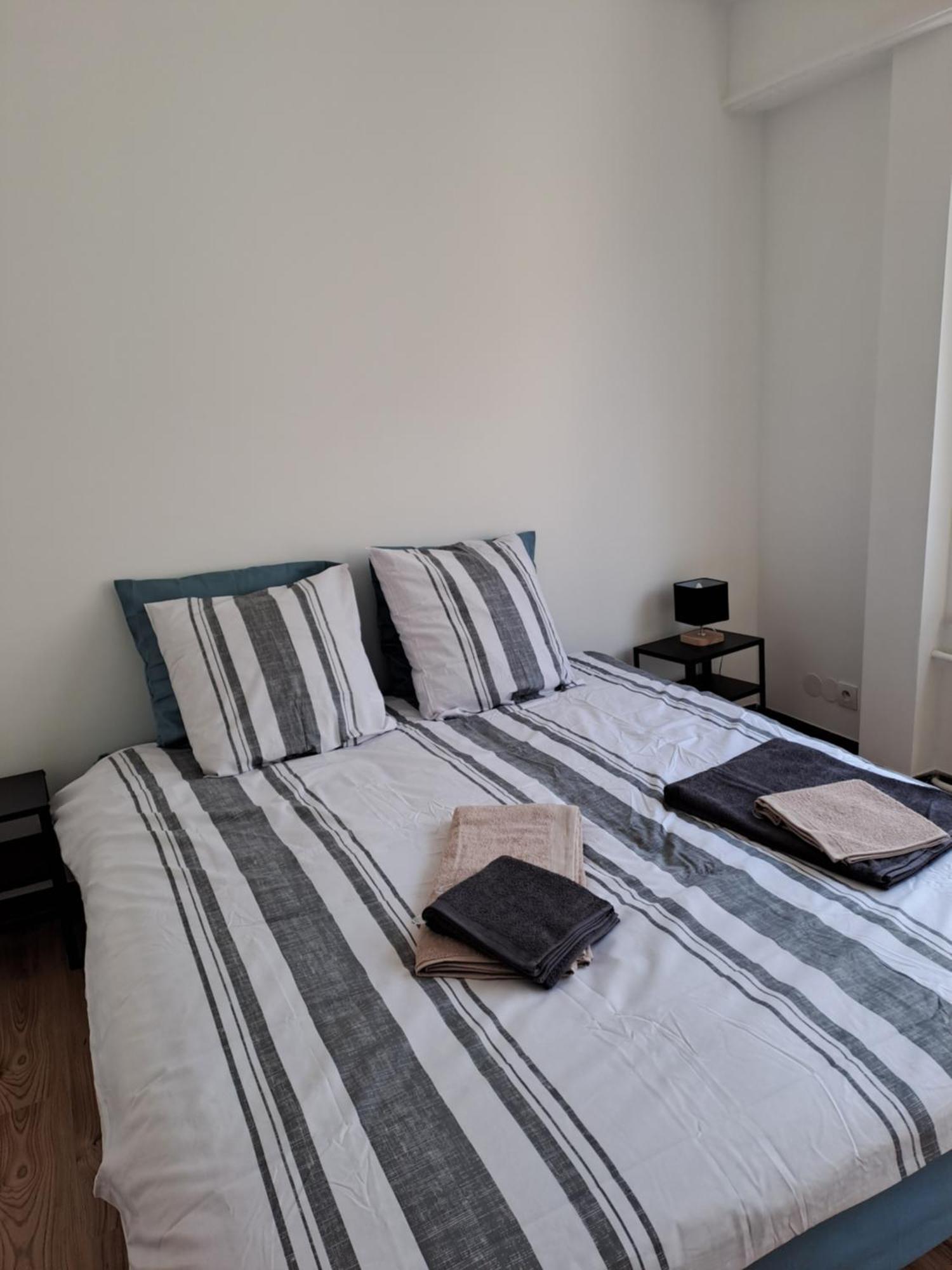 3 Pieces Faubourg De Pierre *