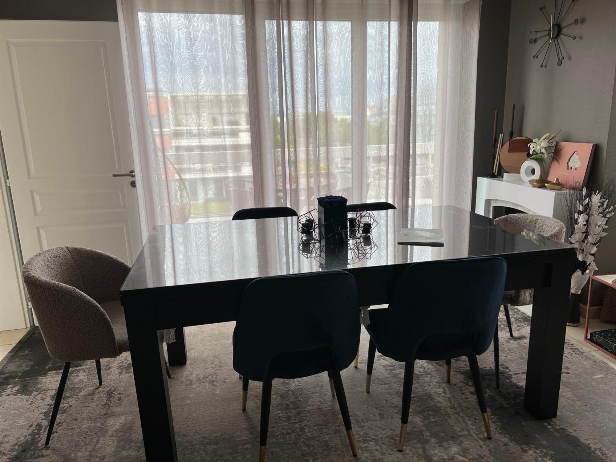Apartment Climatise 3 Etoiles T3 Chic A Avec Billard Et Terrasse *