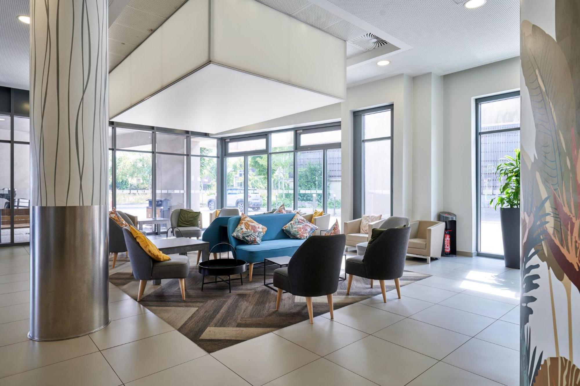 Express Centre By Ihg Hotel 3*