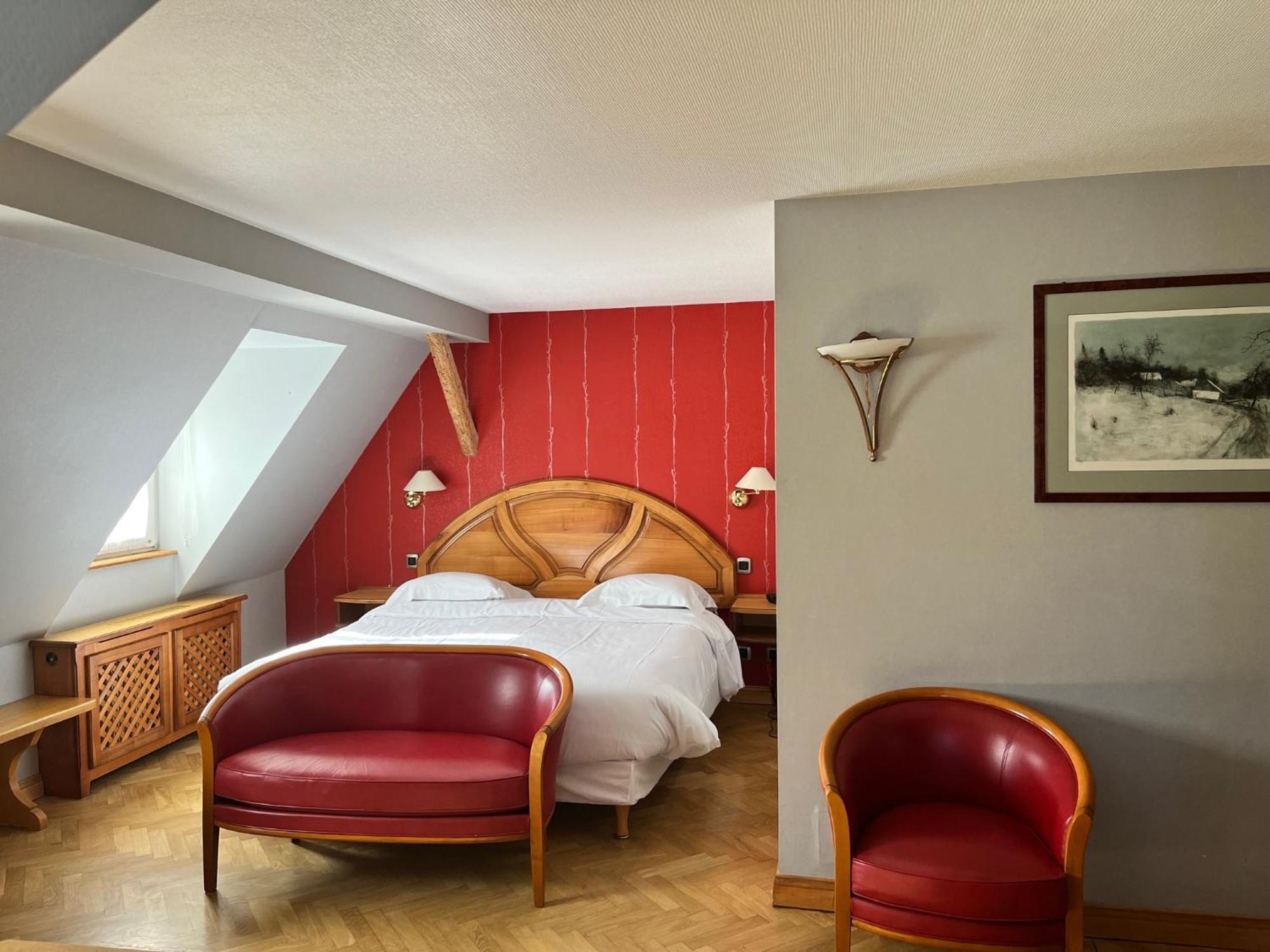 Logis Restaurant Au Cerf D'or 3*