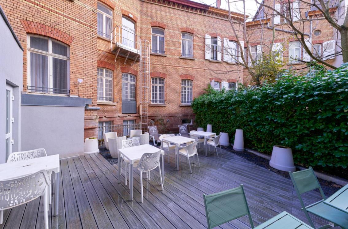 Adonis Hotel 3*
