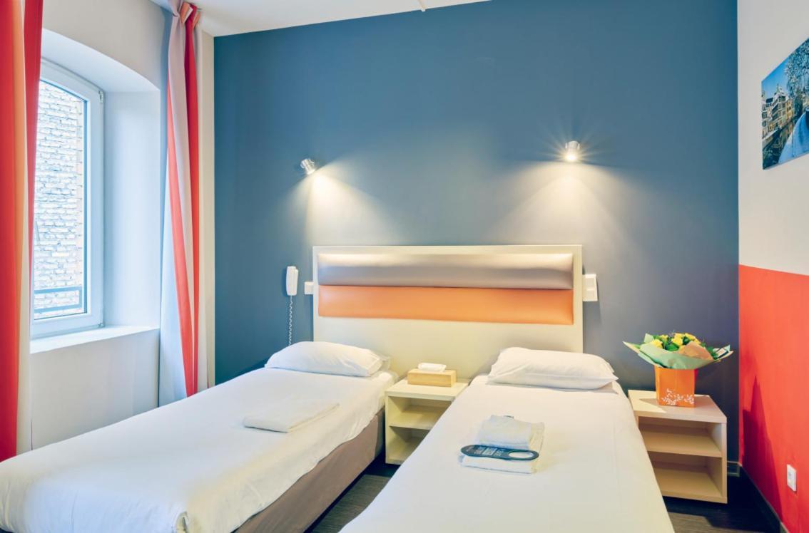 Hotel Adonis