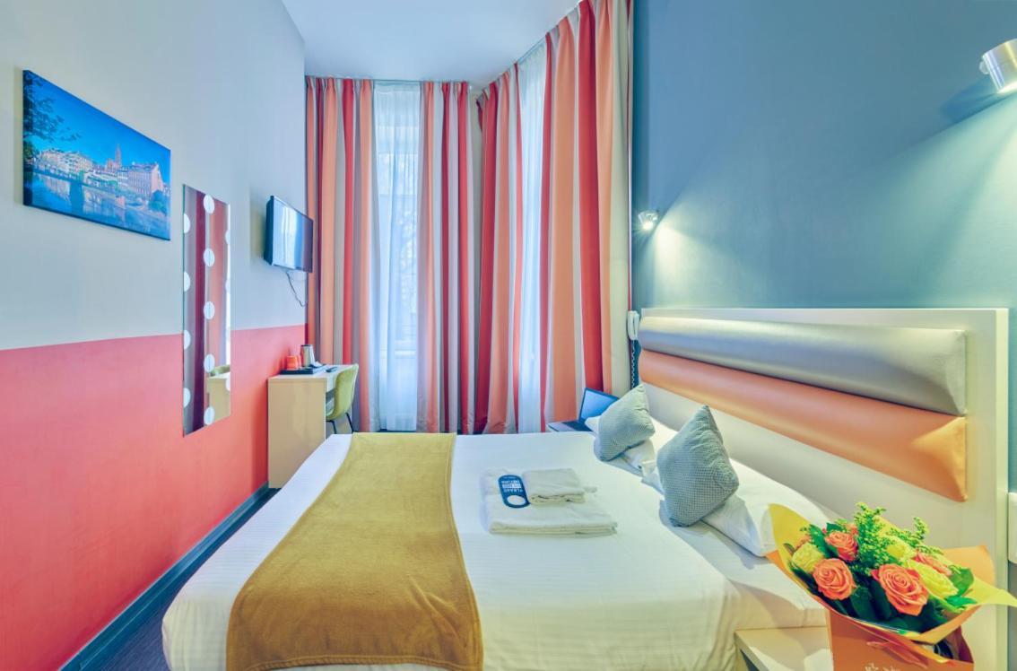 Hotel Adonis