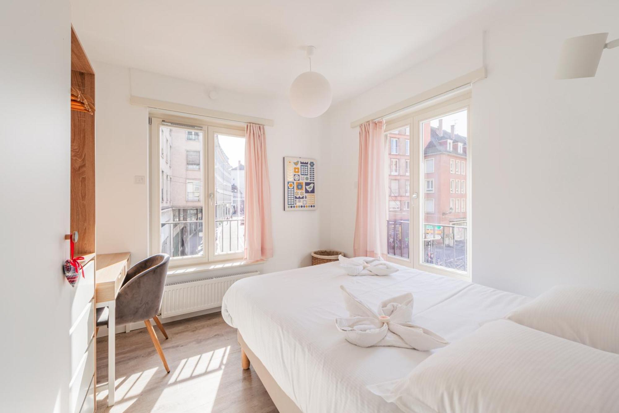 Le Strasbourgeois - Appt 60m² - 6 Voyageurs * Straßburg