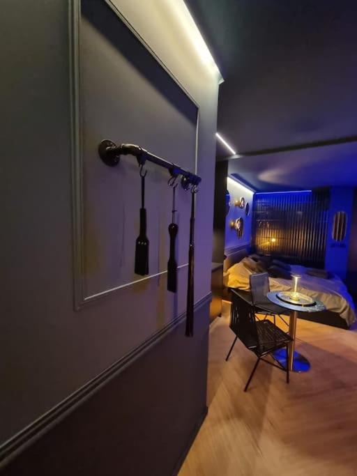 Love Room *