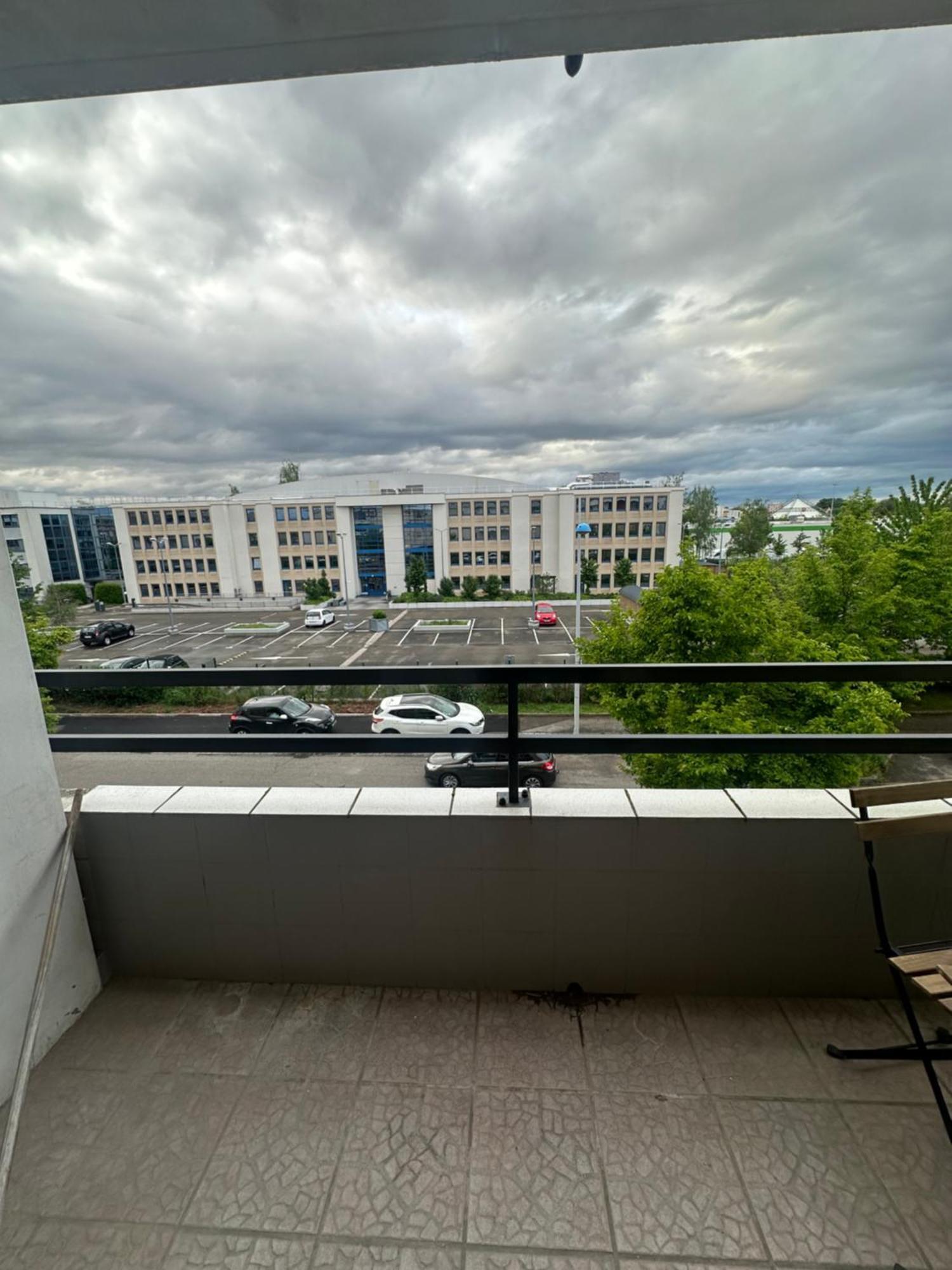 Apartment Tres Beau Trois Pieces Avec Vue Degagee