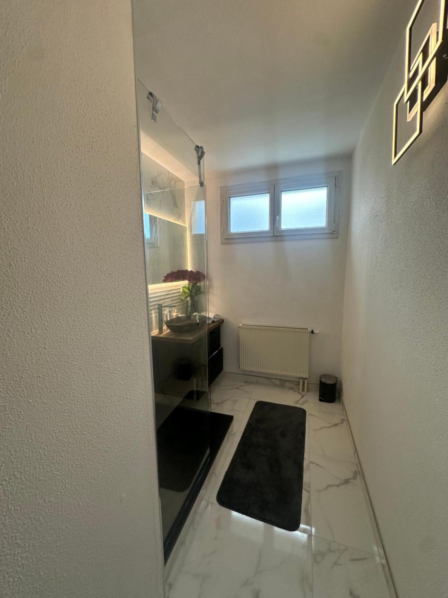 Apartment Tres Beau Trois Pieces Avec Vue Degagee *