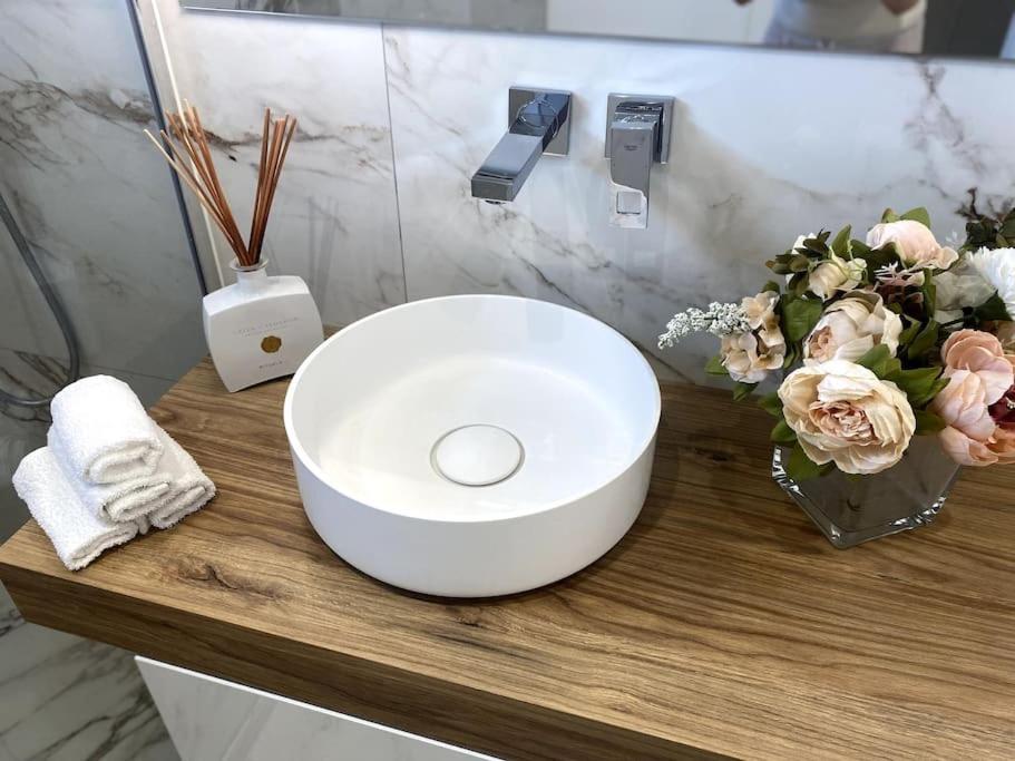 Luxury Flat Located 5 Mins From Center Straatsburg