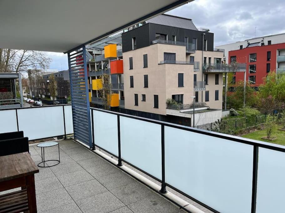 Appartement Proche Du Centre Avec Grande Terrasse