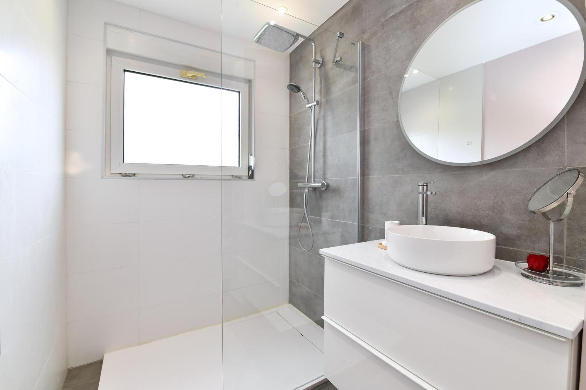 Confort, Lumineux, Proche Centre Appartement *