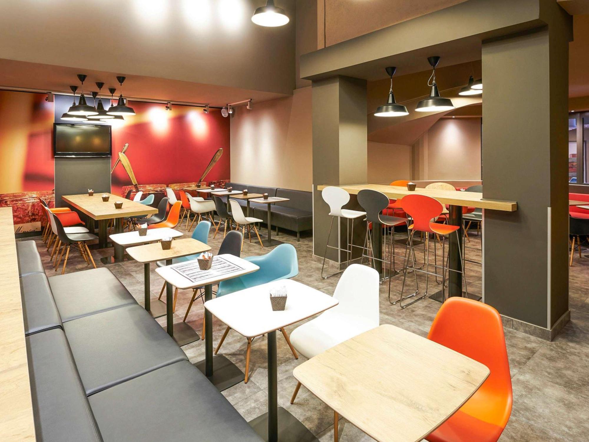 Ibis Centre Gare Hotel 3*