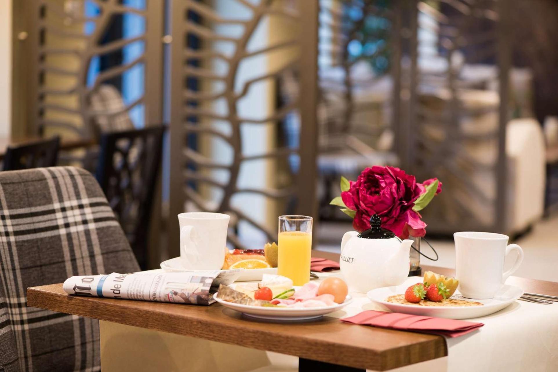 Le Brit Zenith Hotel