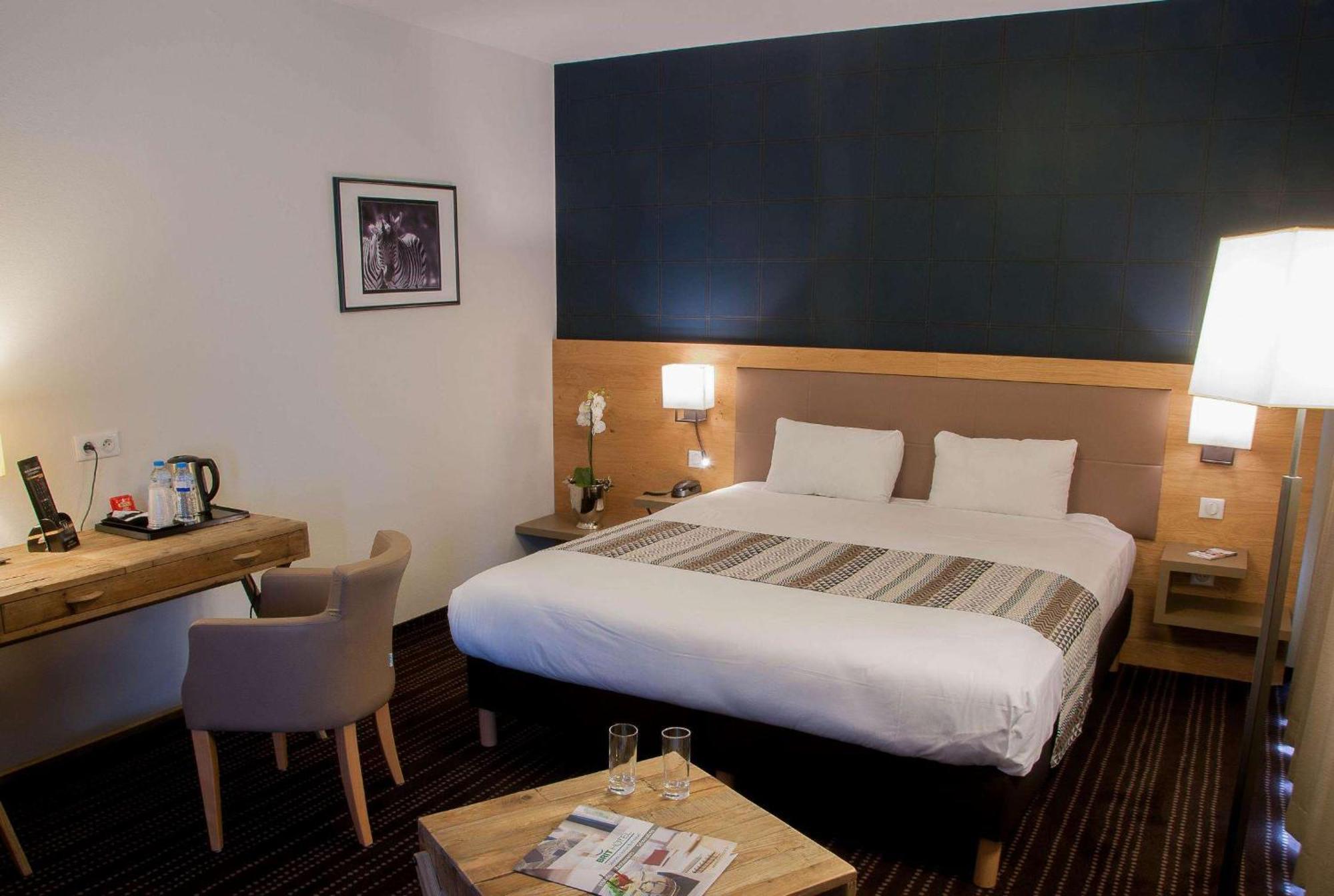 Le Brit Zenith Hotel 4*