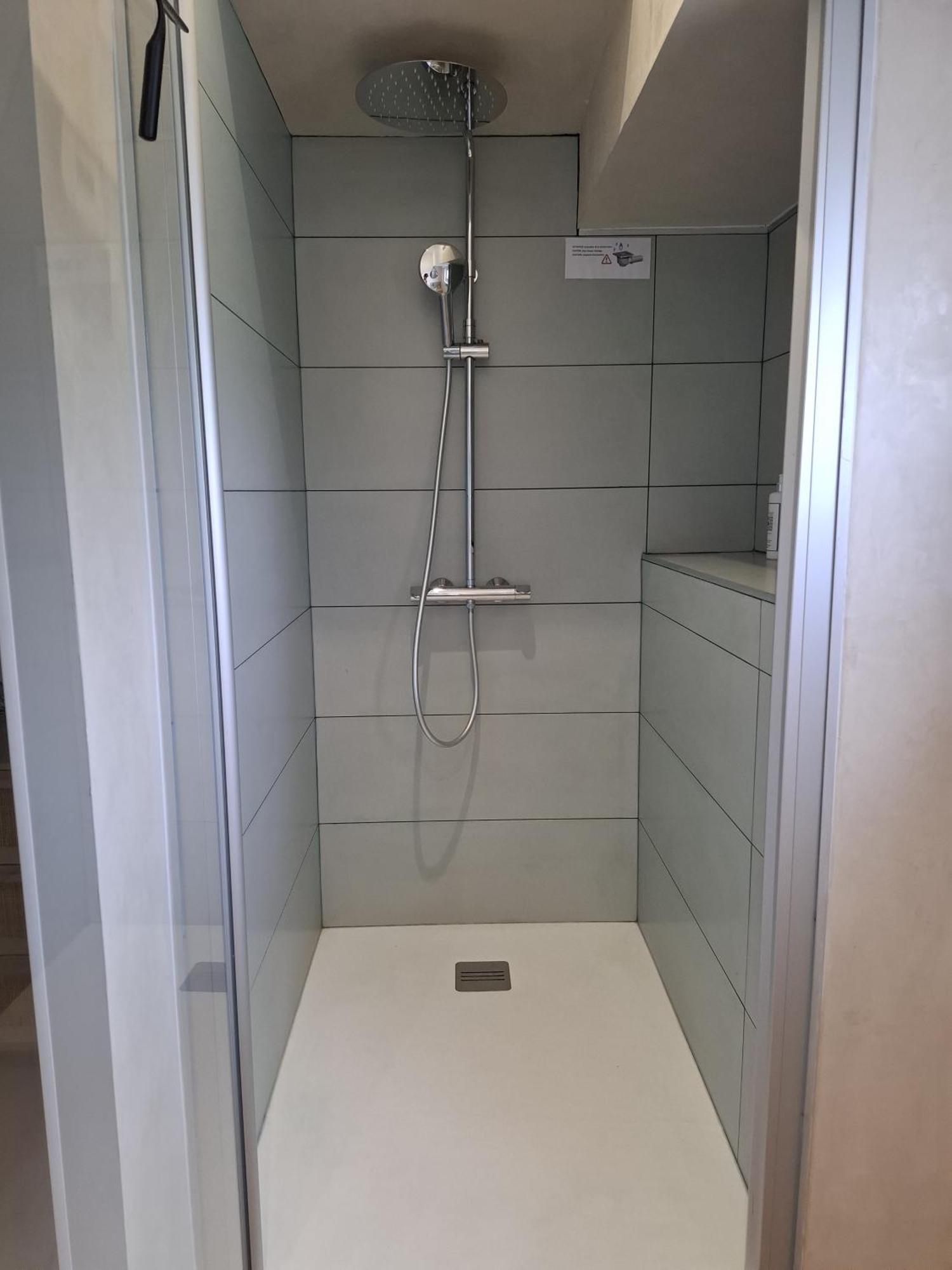 La Peniche De Fabrice Avec Jacuzzi Privatif * Straßburg