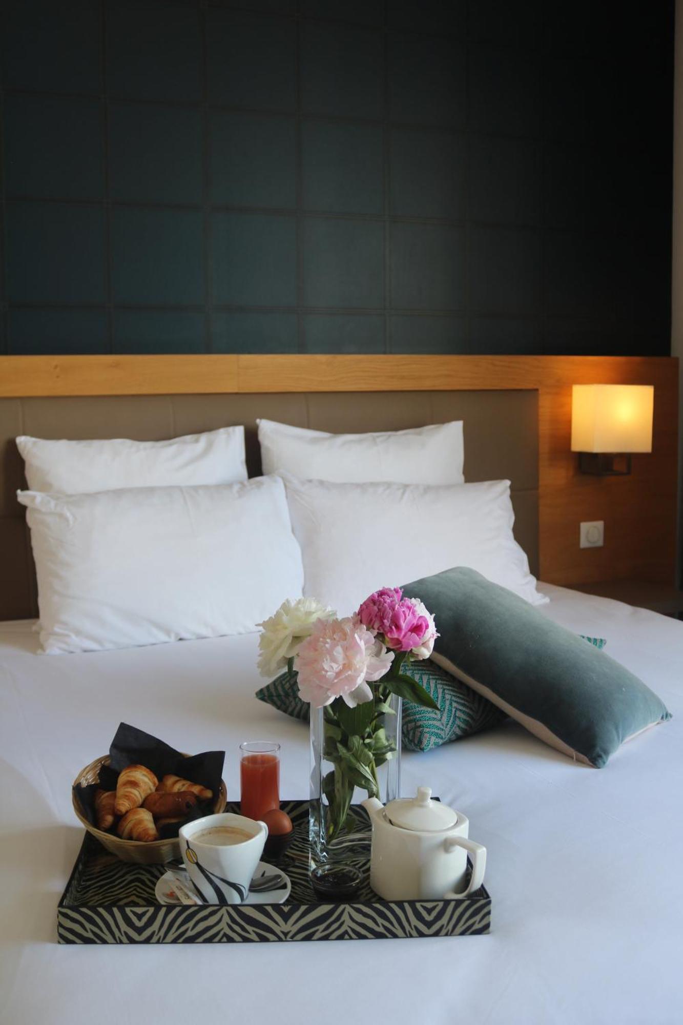 Le Brit Zenith Hotel 4*