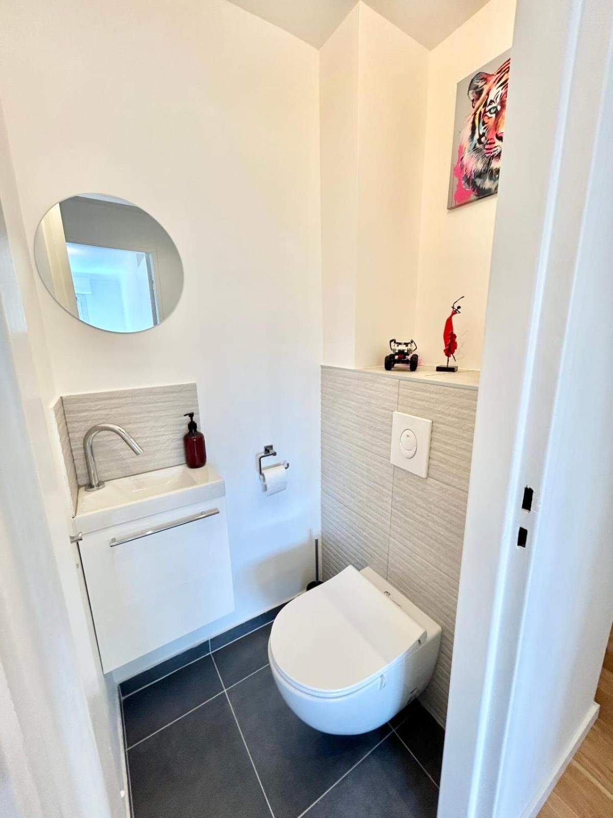 Three-room With All Comforts Very Close To The City Center Straßburg